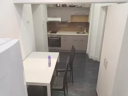 Pravni fakultet - Vračar | 4zida.rs