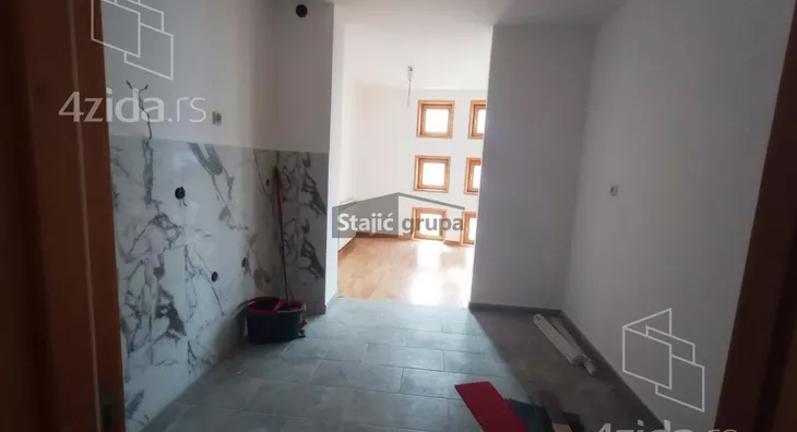 Petosoban stan | 4zida