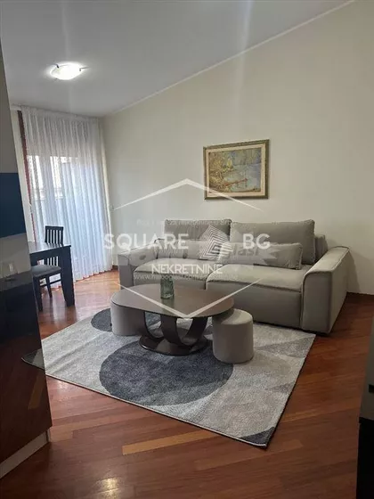 Jovana Ćirilova | 4zida.rs