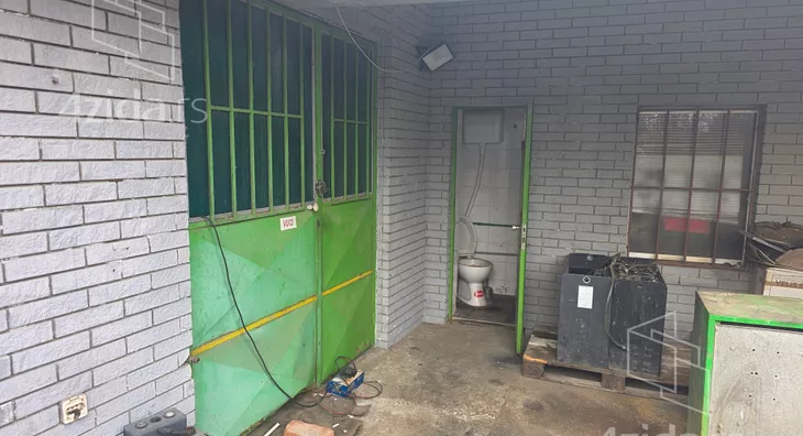 Poslovna zgrada | 4zida