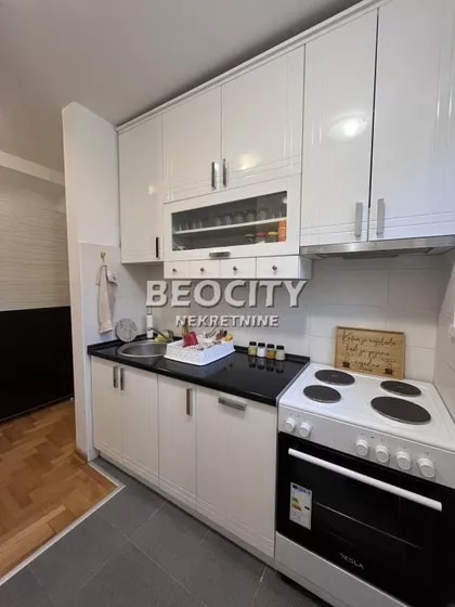 Boška Petrovića | 4zida.rs