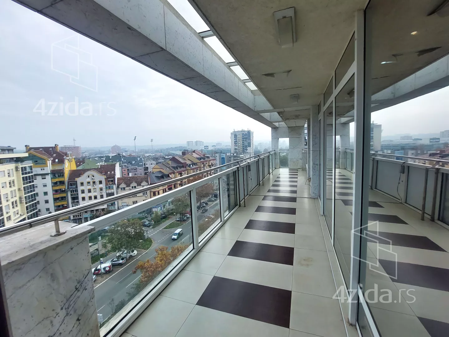 Petosoban stan | 4zida