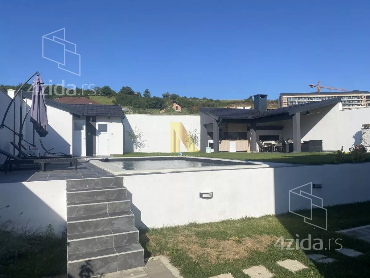 Kuća | 4zida