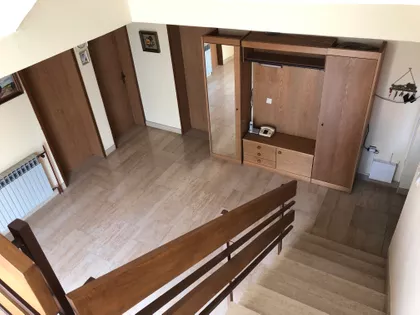 Kneza Višeslava 11 | 4zida.rs