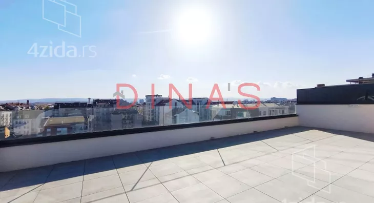 Četvoroiposoban stan | 4zida