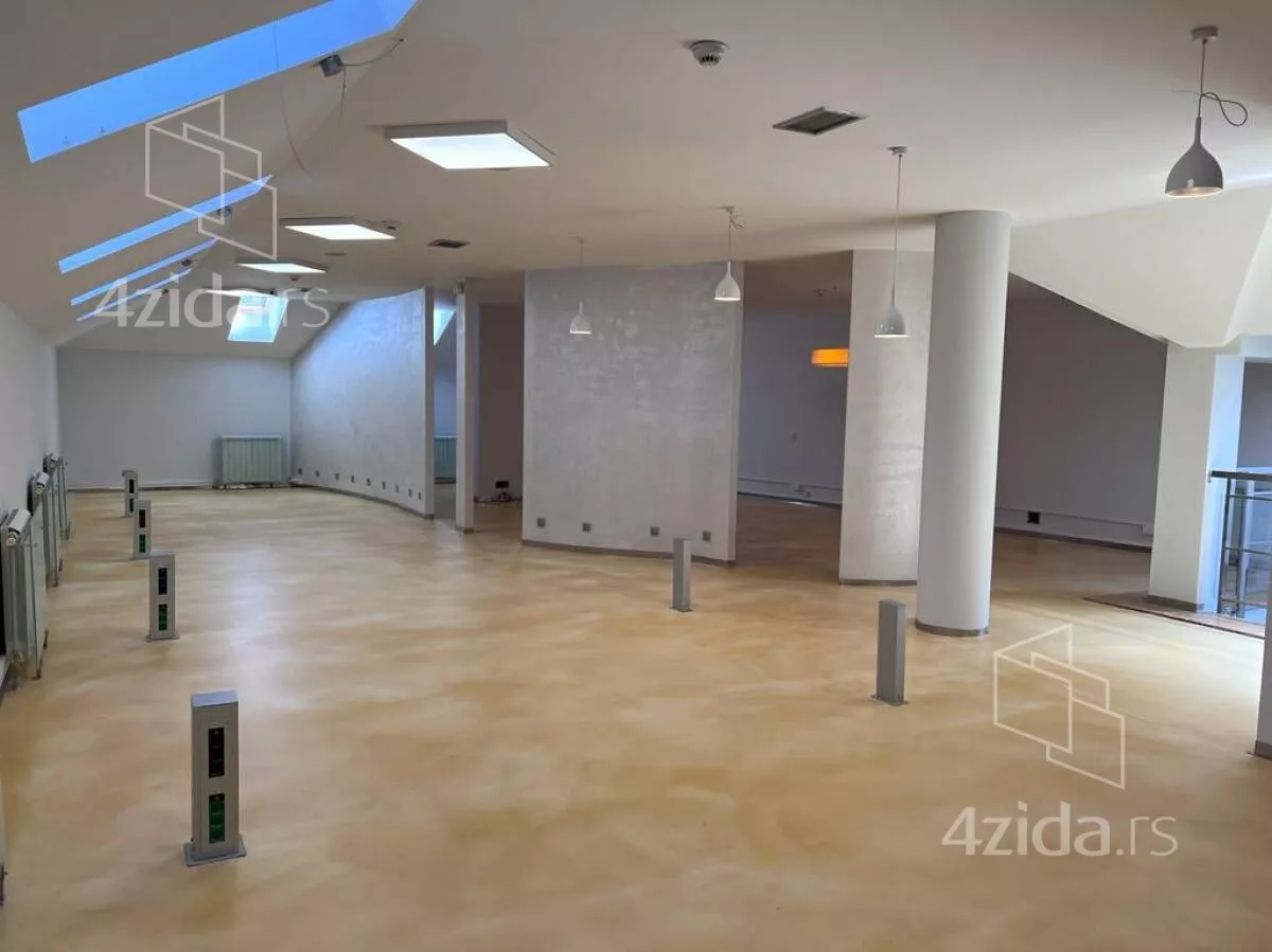 Poslovni prostor | 4zida