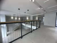Lokal | 4zida