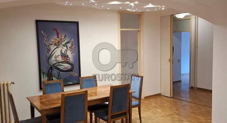 Četvoroiposoban stan | 4zida