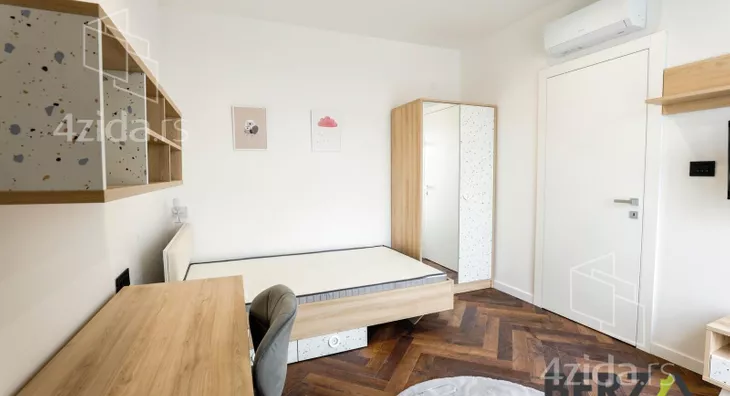 Petosoban stan | 4zida