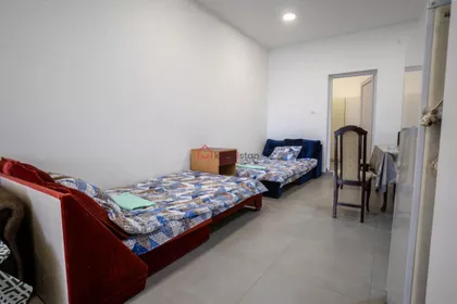 Mali Mokri Lug | 4zida.rs