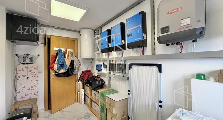 Četvoroiposoban stan | 4zida