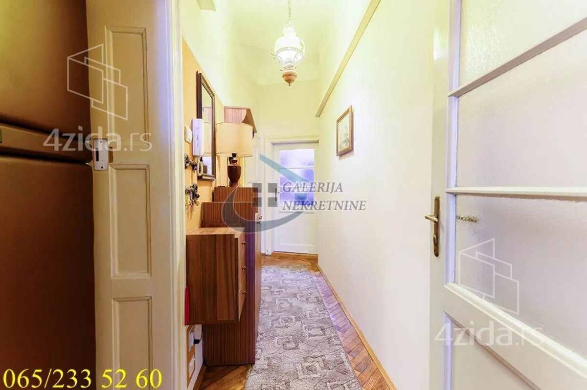 Četvoroiposoban stan | 4zida