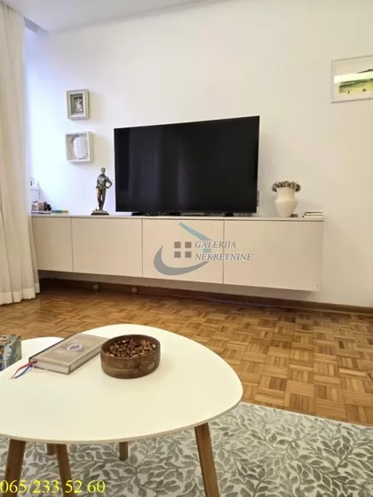 Albanske spomenice | 4zida.rs