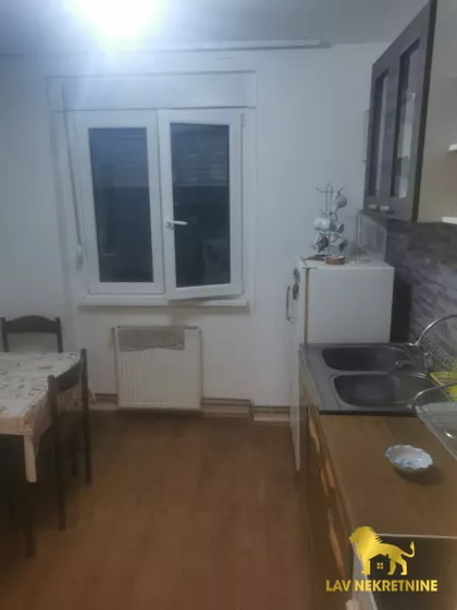 BRAĆE KRKLJUŠ | 4zida.rs