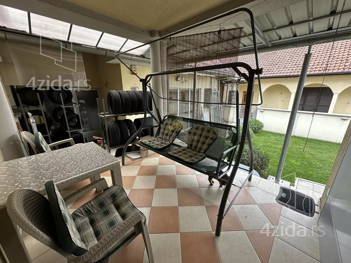 Poslovni prostor | 4zida