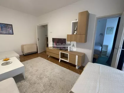 Kronštatska | 4zida.rs