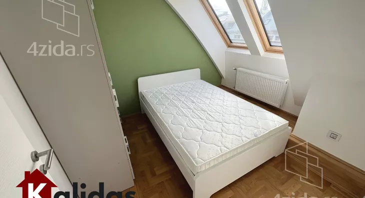 Šestosoban stan | 4zida