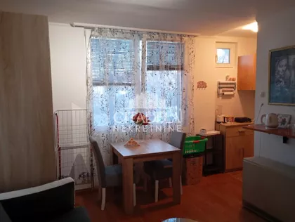 Majska | 4zida.rs