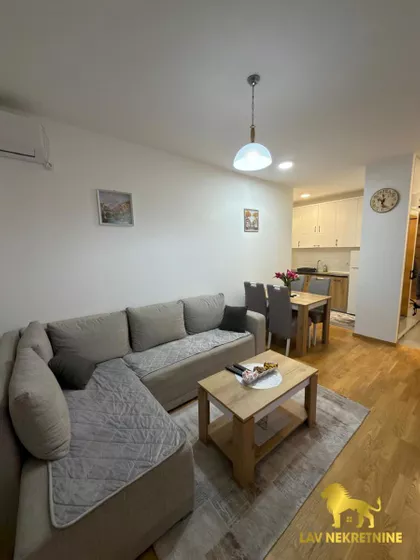 ARANJ JANOŠA | 4zida.rs