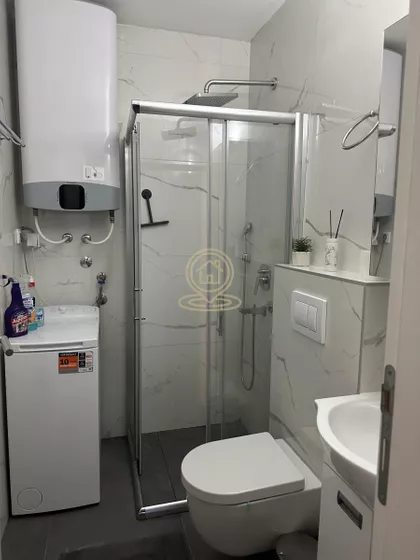 Božidar Adžija | 4zida.rs