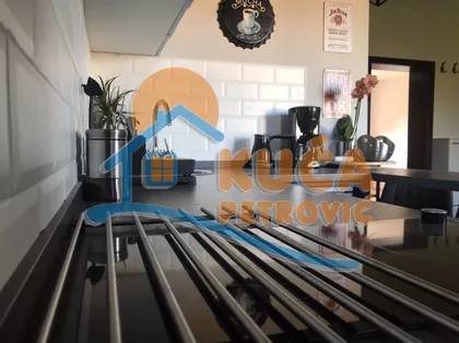 Hajduk Veljkova | 4zida.rs