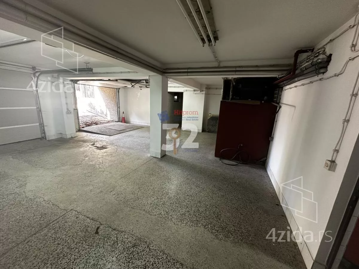 Poslovni prostor | 4zida