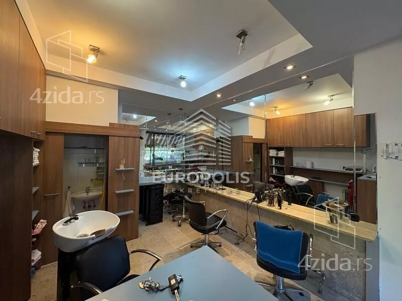 Lokal | 4zida