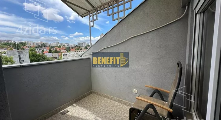 Petosoban stan | 4zida