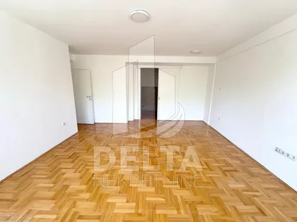Dom Zdravlja | 4zida.rs