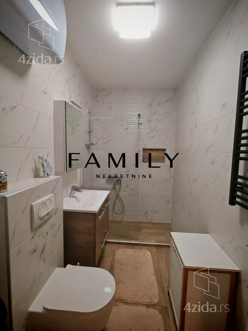 Petosoban stan | 4zida