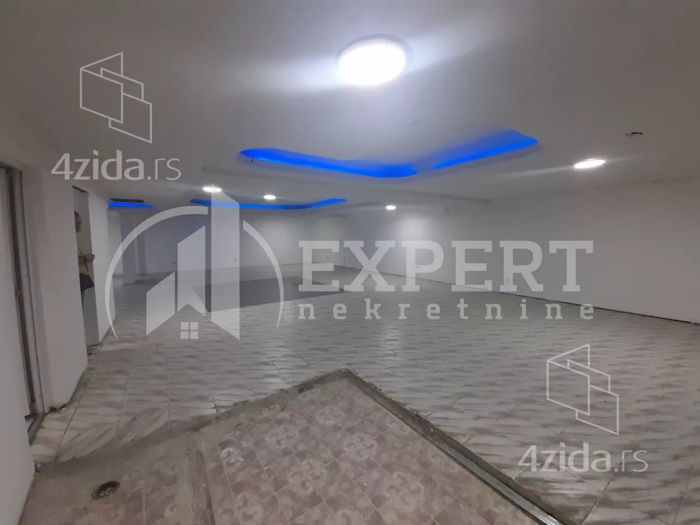 Lokal | 4zida