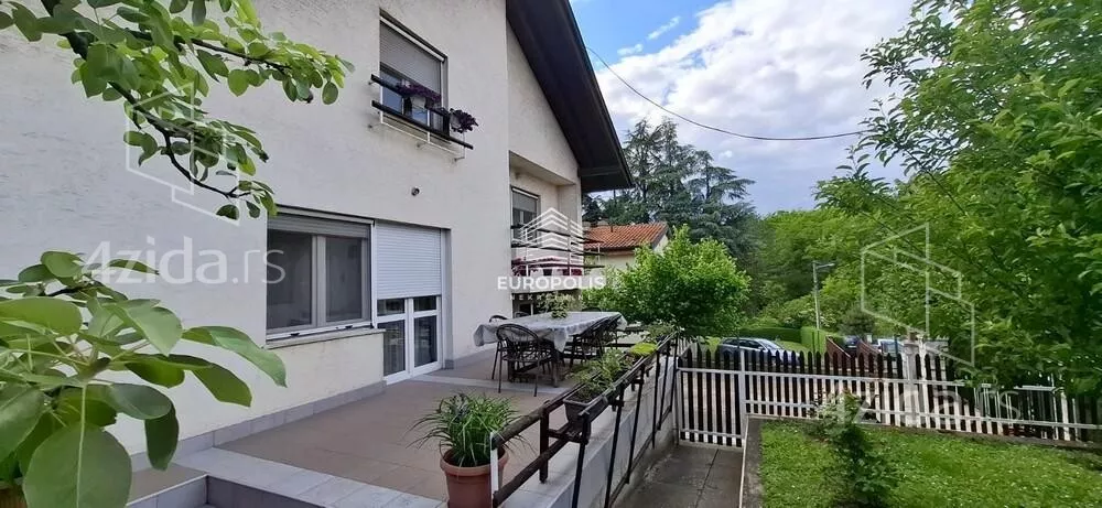 3-etažna kuća | 4zida