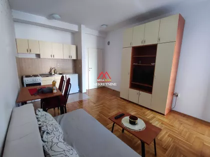 Petra Drapšina | 4zida.rs