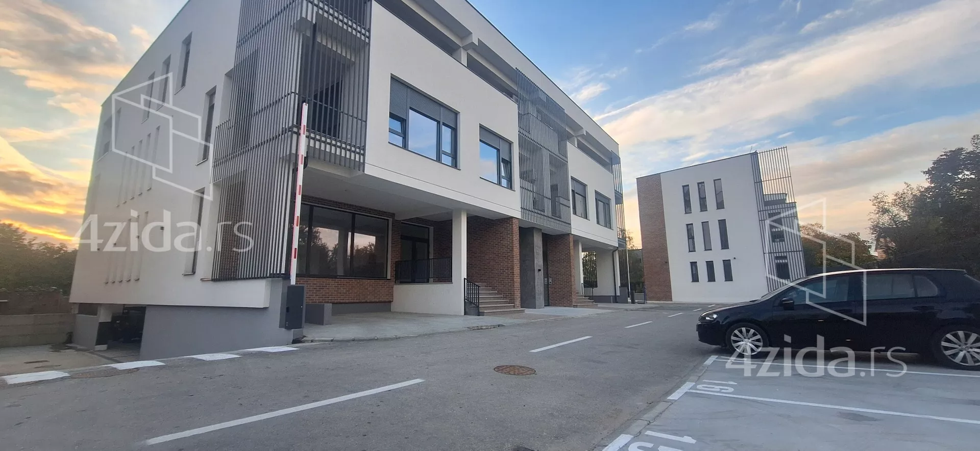 Petosoban stan | 4zida