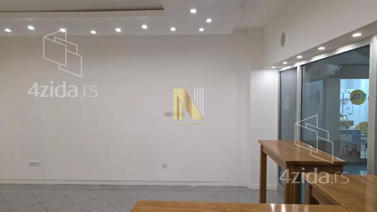 Poslovni prostor | 4zida
