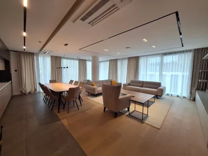 Višnjićeva | 4zida.rs