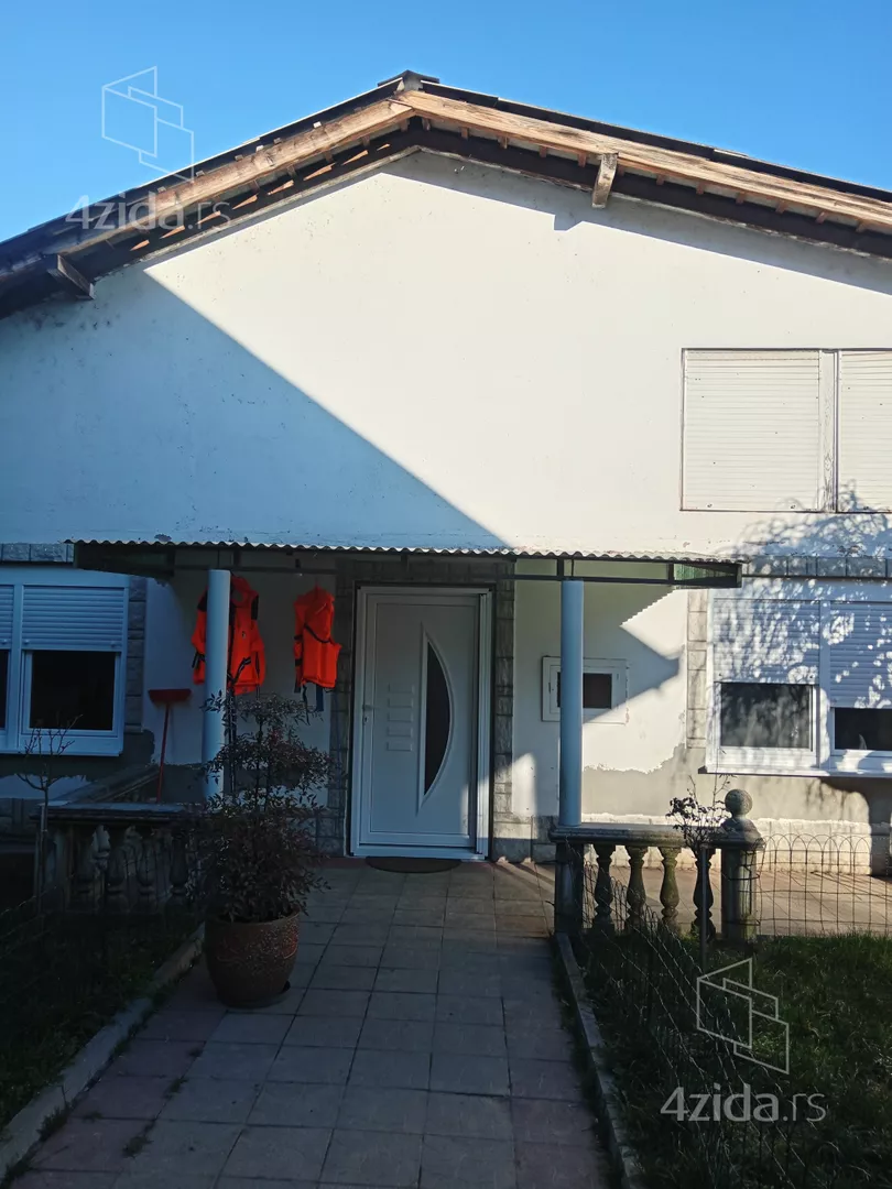 3-etažna kuća | 4zida