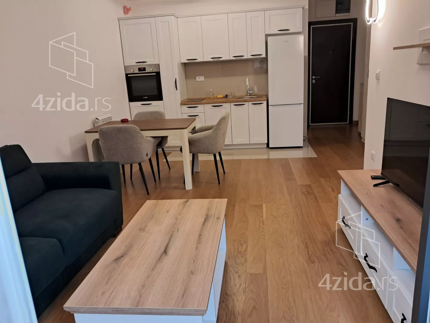 Jednoiposoban stan | 4zida