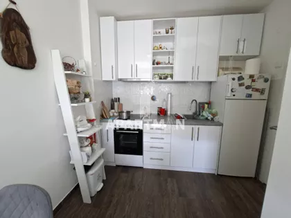 Pariske komune | 4zida.rs