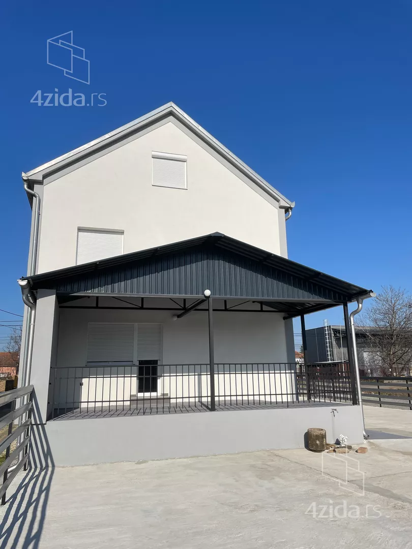 Poslovna zgrada | 4zida