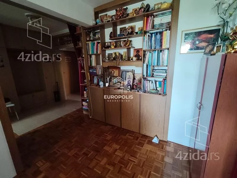 Troiposoban stan | 4zida