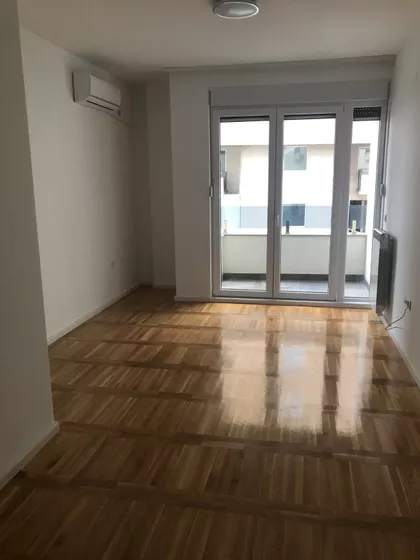 Mirka Milojkovića | 4zida.rs