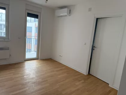 Nemanjina 24 | 4zida.rs