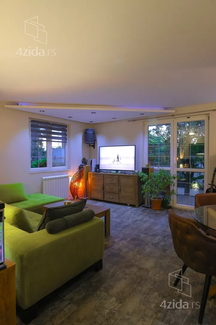 4-etažna kuća | 4zida