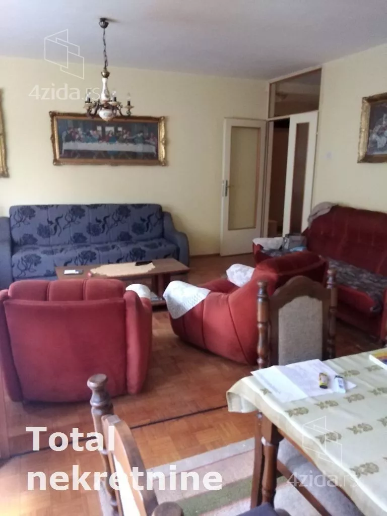 Troiposoban stan | 4zida