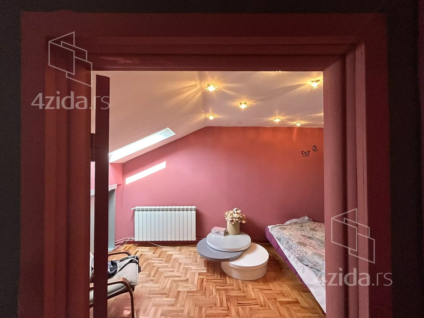 Četvoroiposoban stan | 4zida