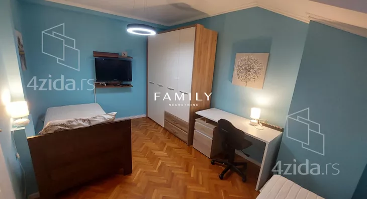 Troiposoban stan | 4zida