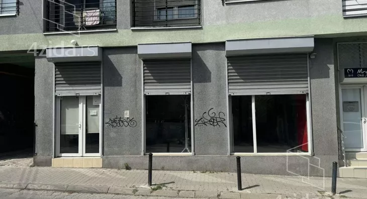 Lokal | 4zida