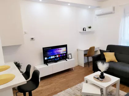 Milovana Gušića 101B | 4zida.rs