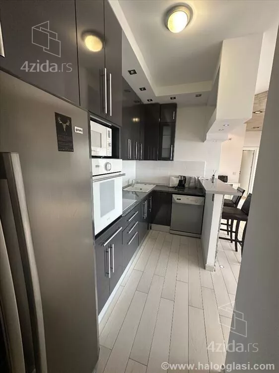 Petosoban stan | 4zida